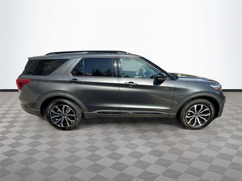 Used 2020 Ford Explorer ST w/ Premium Technology Package image 9