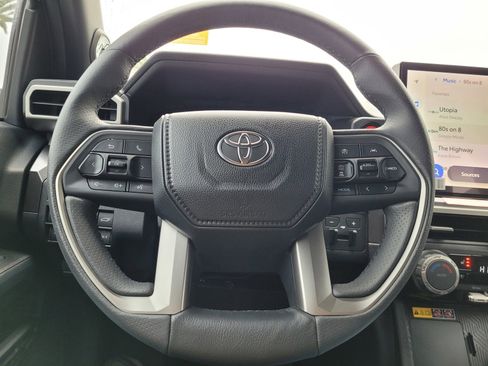 Used 2025 Toyota 4Runner TRD Off-Road Premium image 25
