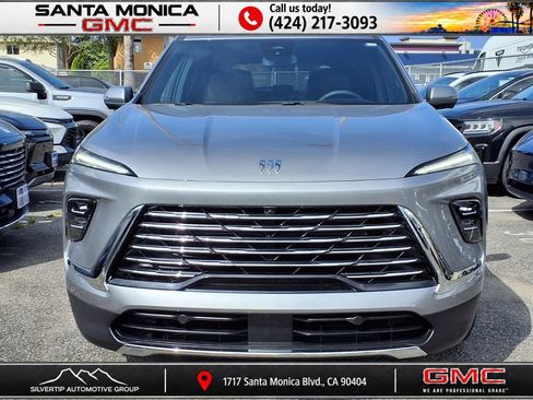 Used 2026 Buick Enclave Preferred FWD image 2