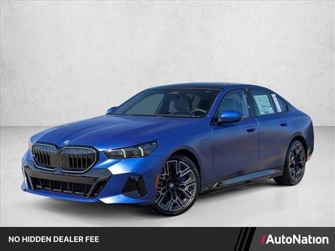 New 2026 BMW 550e xDrive AWD/4WD image 1