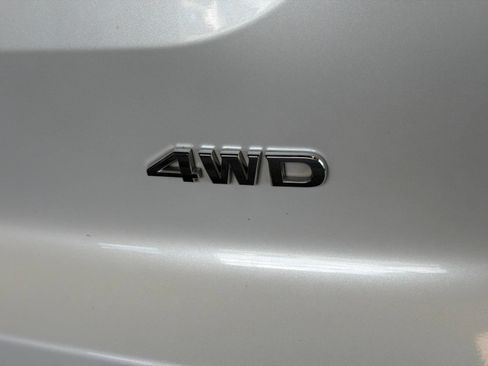 Used 2025 Nissan Pathfinder SV AWD/4WD image 7