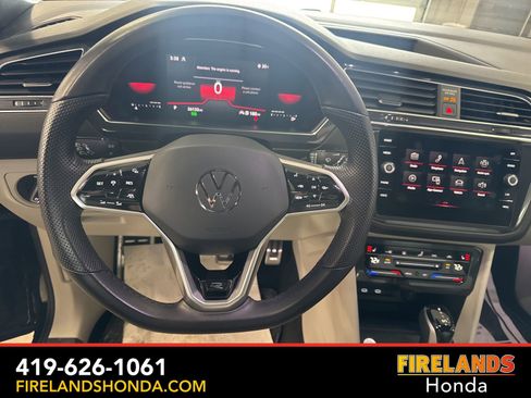 Used 2023 Volkswagen Tiguan SE R-Line image 16