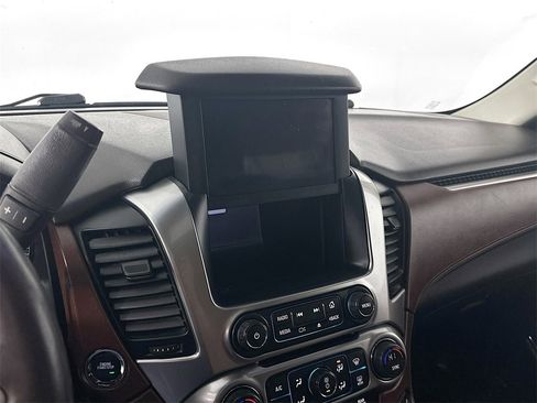 Used 2016 Chevrolet Suburban LTZ image 38