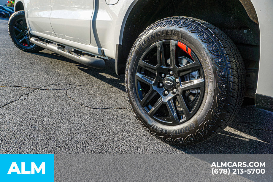 Used 2021 Chevrolet Silverado 1500 RST w/ Redline Edition AWD/4WD image 16