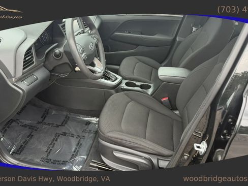 Used 2019 Hyundai Elantra SE w/ Cargo Package FWD image 11