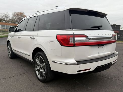 Used 2019 Lincoln Navigator Reserve image 11