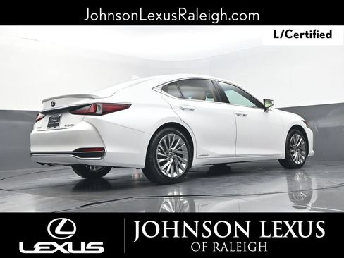 Certified 2022 Lexus ES 300h Ultra Luxury w/ Accessory Package 2 FWD image 20