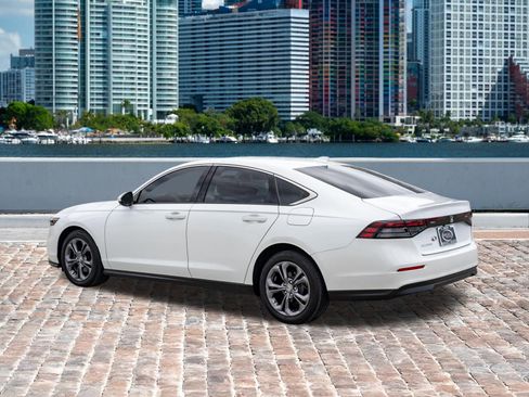 Used 2023 Honda Accord EX image 8