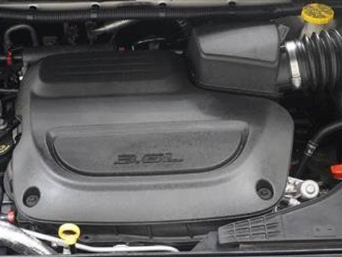 Used 2019 Chrysler Pacifica Touring-L Plus FWD image 41