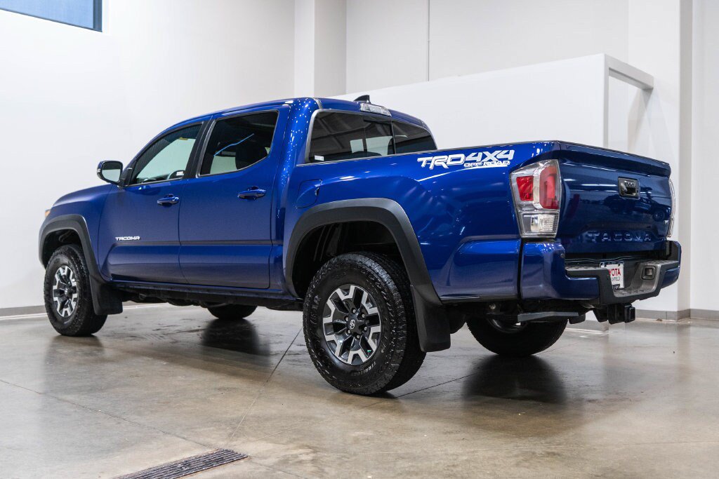 Certified 2023 Toyota Tacoma TRD Off-Road w/ TRD Premium Off Road Package AWD/4WD image 7