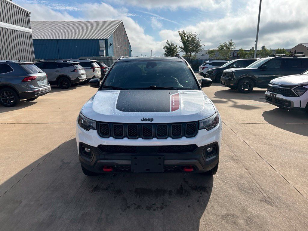 Used 2023 Jeep Compass Trailhawk AWD/4WD image 5