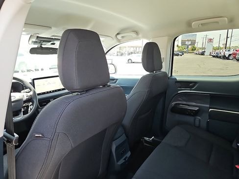 Used 2025 Ford Maverick XL FWD image 9