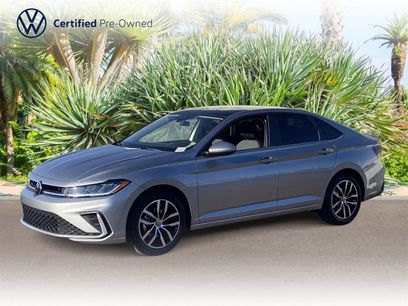 Certified 2025 Volkswagen Jetta SE