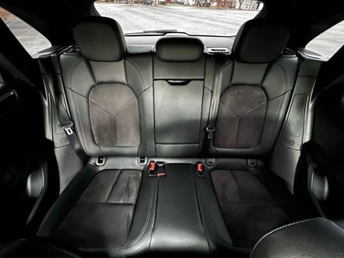 Used 2017 Porsche Macan image 26