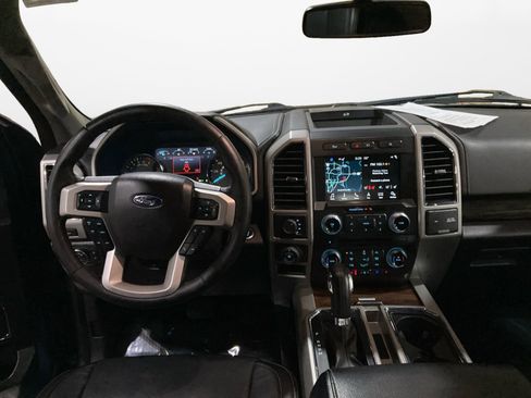 Used 2018 Ford F150 Lariat w/ Equipment Group 502A Luxury image 10