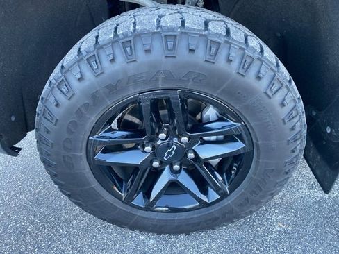 Used 2021 Chevrolet Silverado 1500 LT Trail Boss w/ Bed Protection Package image 14