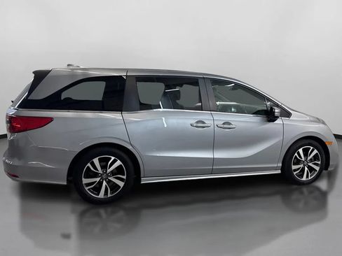 Used 2023 Honda Odyssey Touring image 11