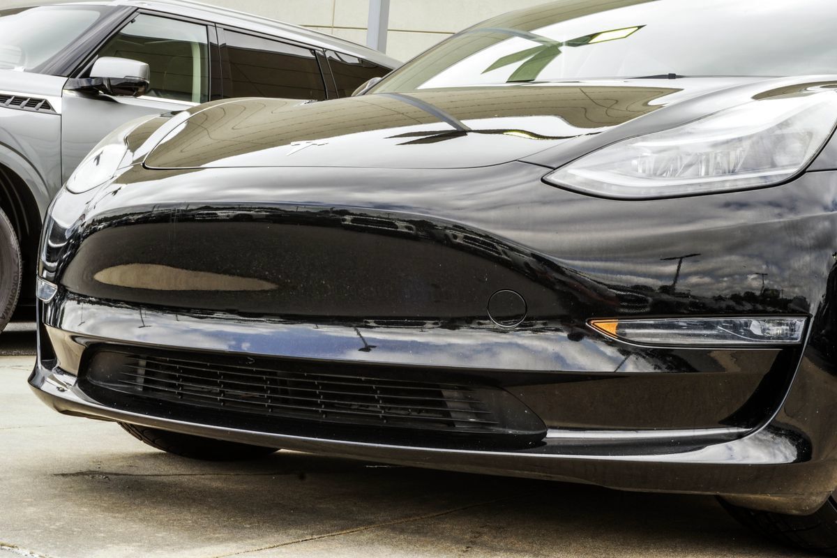 Used 2023 Tesla Model 3 Performance AWD/4WD image 2