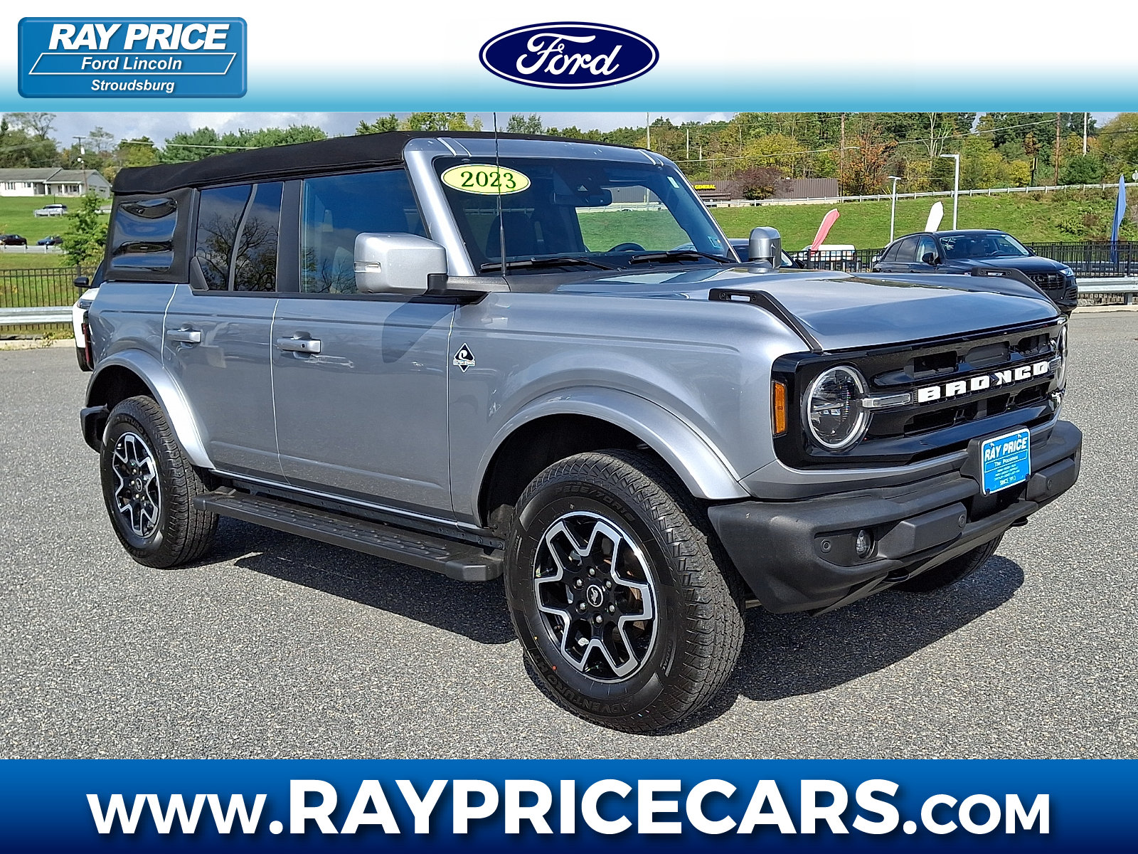Used 2023 Ford Bronco Outer Banks AWD/4WD image 1