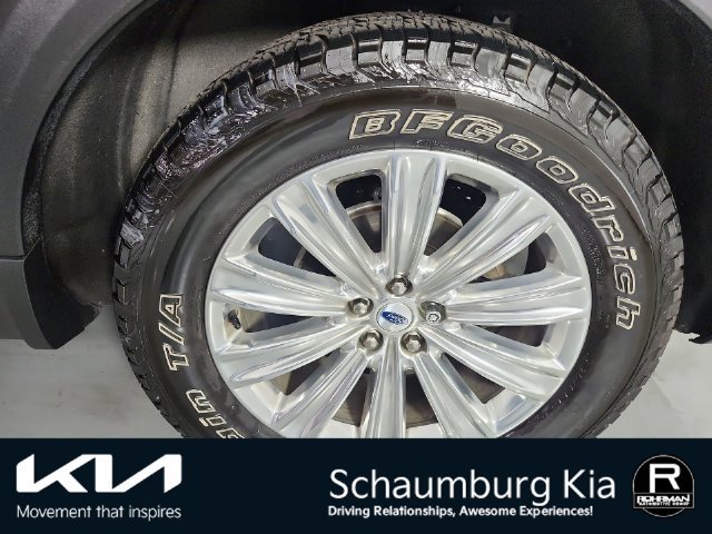 Used 2022 Ford Explorer Limited w/ Limited Technology Package AWD/4WD image 6