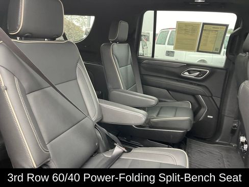 Used 2024 GMC Yukon XL SLT w/ SLT Premium Package image 27