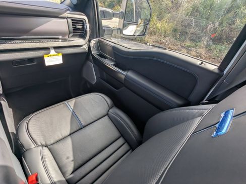 New 2026 Ford F250 Platinum w/ Tremor Off-Road Package AWD/4WD image 18