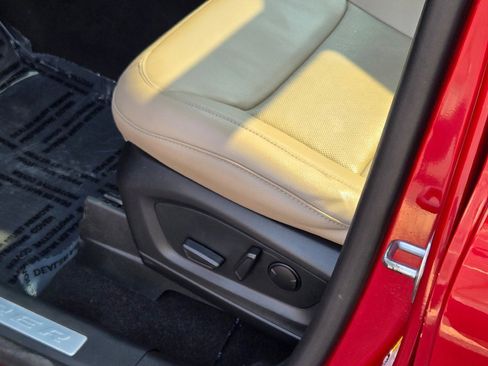 Used 2021 Ford Explorer Limited w/ Equipment Group 301A image 23