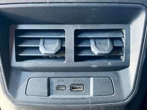 Used 2024 Chevrolet Colorado Z71 w/ Z71 Convenience Package 2 AWD/4WD image 25
