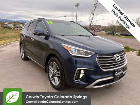 Used 2017 Hyundai Santa Fe Limited FWD image 1