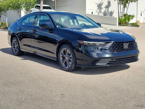 Used 2023 Honda Accord EX-L image 32