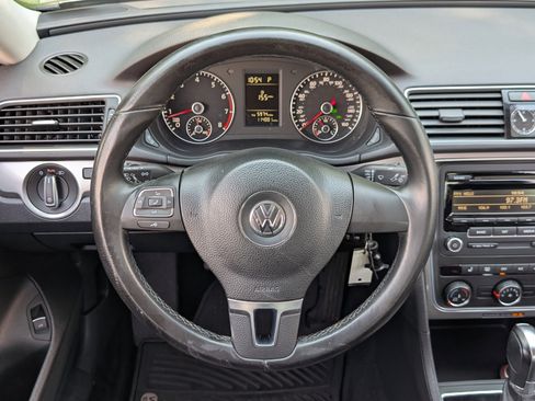 Used 2014 Volkswagen Passat 1.8T Wolfsburg Edition FWD image 23