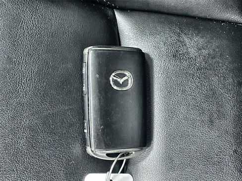 Used 2023 MAZDA MAZDA3 s image 32