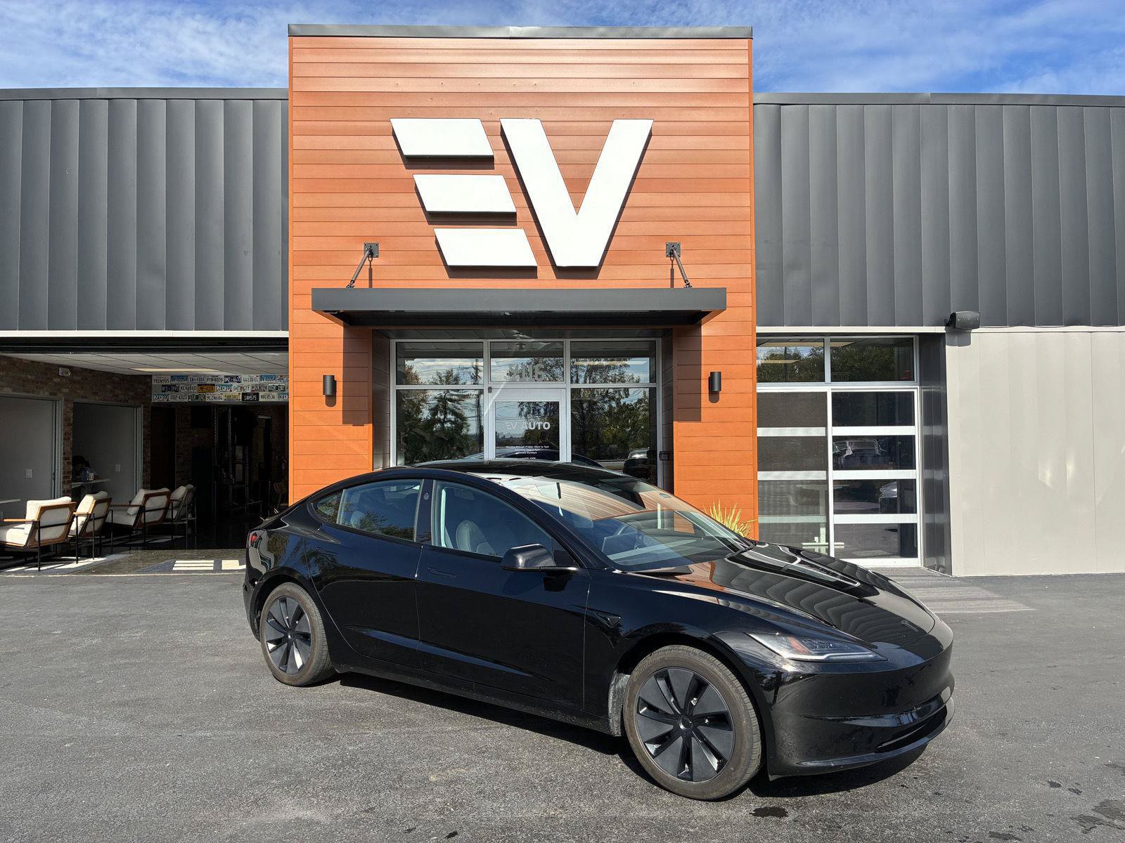 Used 2025 Tesla Model 3 Long Range RWD image 1