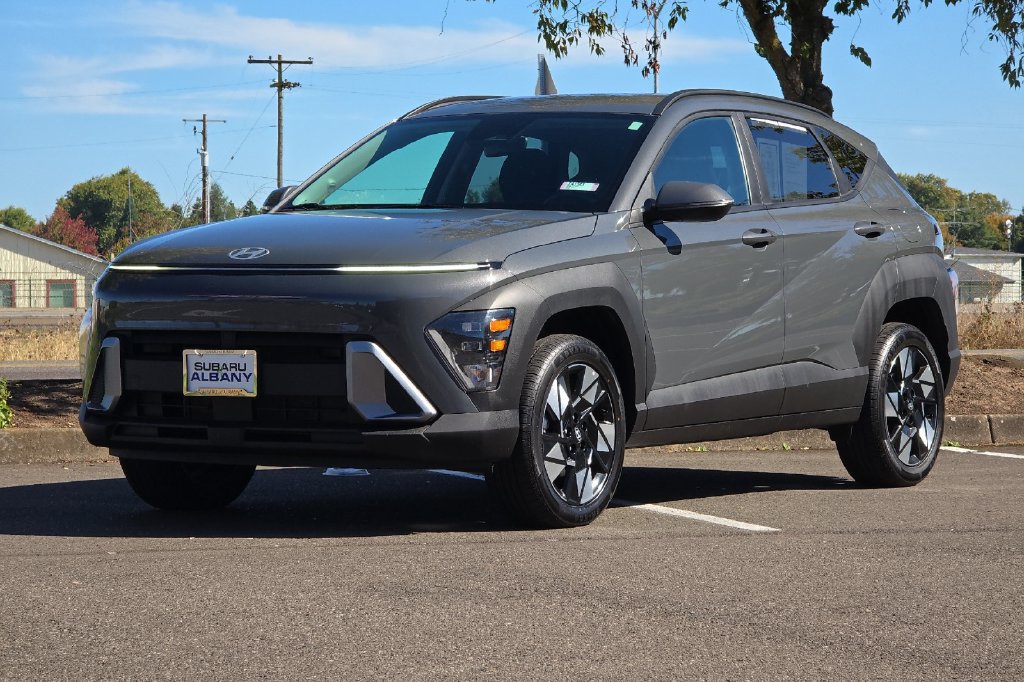 Used 2025 Hyundai Kona SEL AWD/4WD image 7