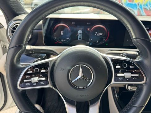 Used 2022 Mercedes-Benz A 220 4MATIC image 19