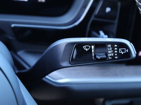 New 2025 Porsche Cayenne image 31