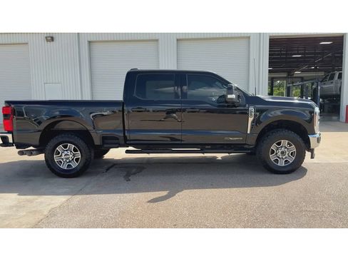 Used 2024 Ford F250 Lariat AWD/4WD image 9
