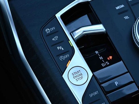 New 2026 BMW 330i Sedan w/ M Sport Package image 17