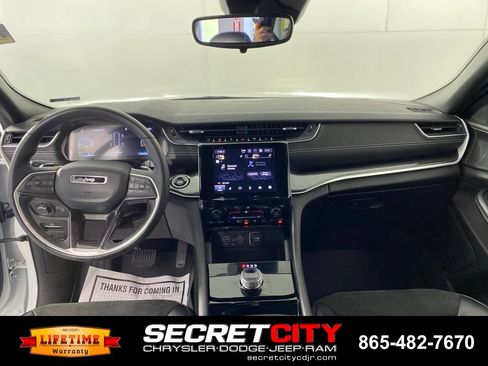 Used 2023 Jeep Grand Cherokee L Laredo AWD/4WD image 28