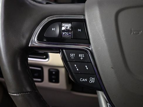 Used 2021 Lincoln Navigator Reserve AWD/4WD image 36