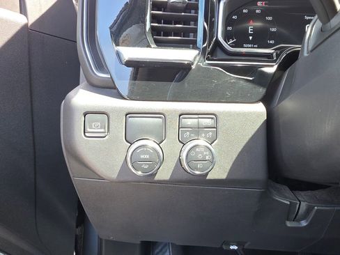 Used 2024 GMC Sierra 1500 SLT image 24