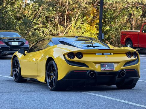 Used 2021 Ferrari F8 Tributo image 6