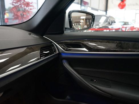 Used 2017 BMW 540i xDrive AWD/4WD image 43