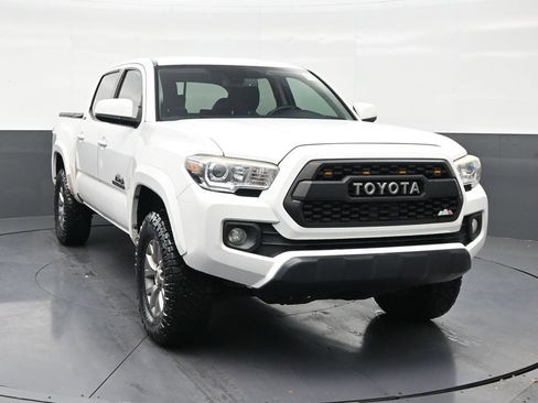 Used 2019 Toyota Tacoma SR5 image 7