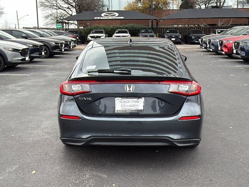 Used 2023 Honda Civic LX image 7