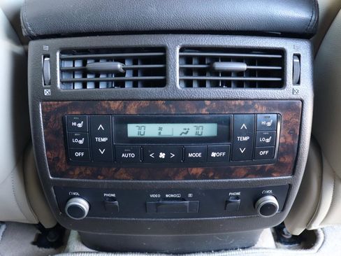 Used 2008 Toyota Land Cruiser image 33