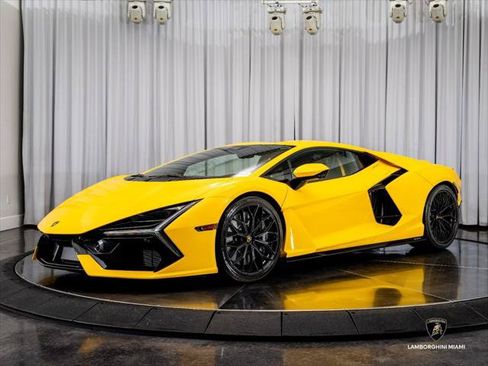 Used 2024 Lamborghini Revuelto AWD/4WD image 7
