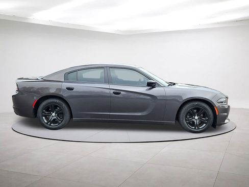 Used 2019 Dodge Charger SXT image 8