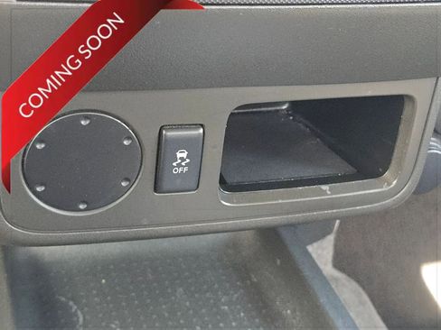 Used 2012 Nissan Frontier SV w/ Sport Appearance Pkg image 16