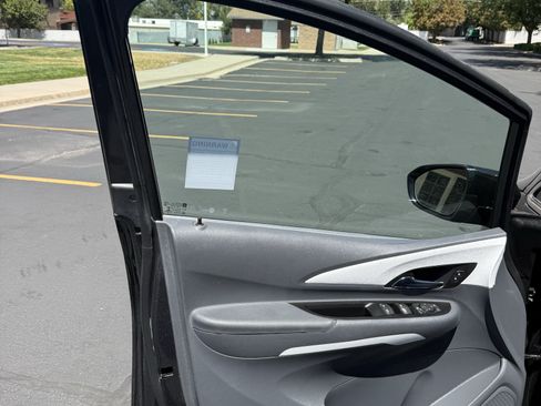 Used 2019 Chevrolet Bolt LT FWD image 18